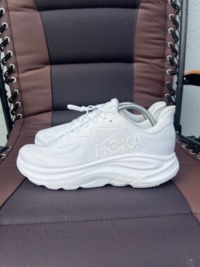 Hoka Mens Clifton White Athletic Running Sneakers Size 10 1/2